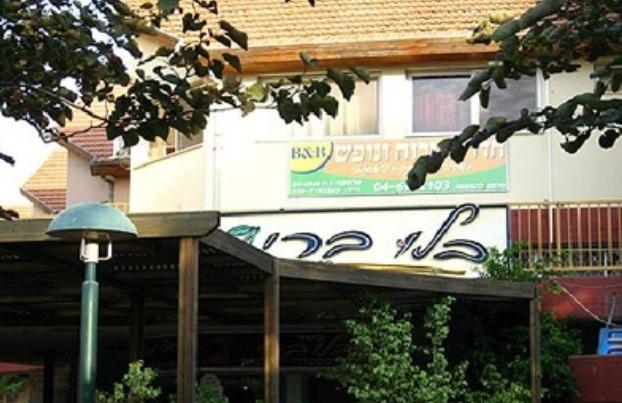 موتيل Qaşrīn بلو بري رومز المظهر الخارجي الصورة